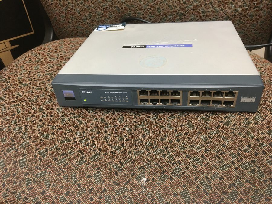 Коммутатор CISCO Linksys SR2016 16-Port 10/100/1000 Gigabit Switch