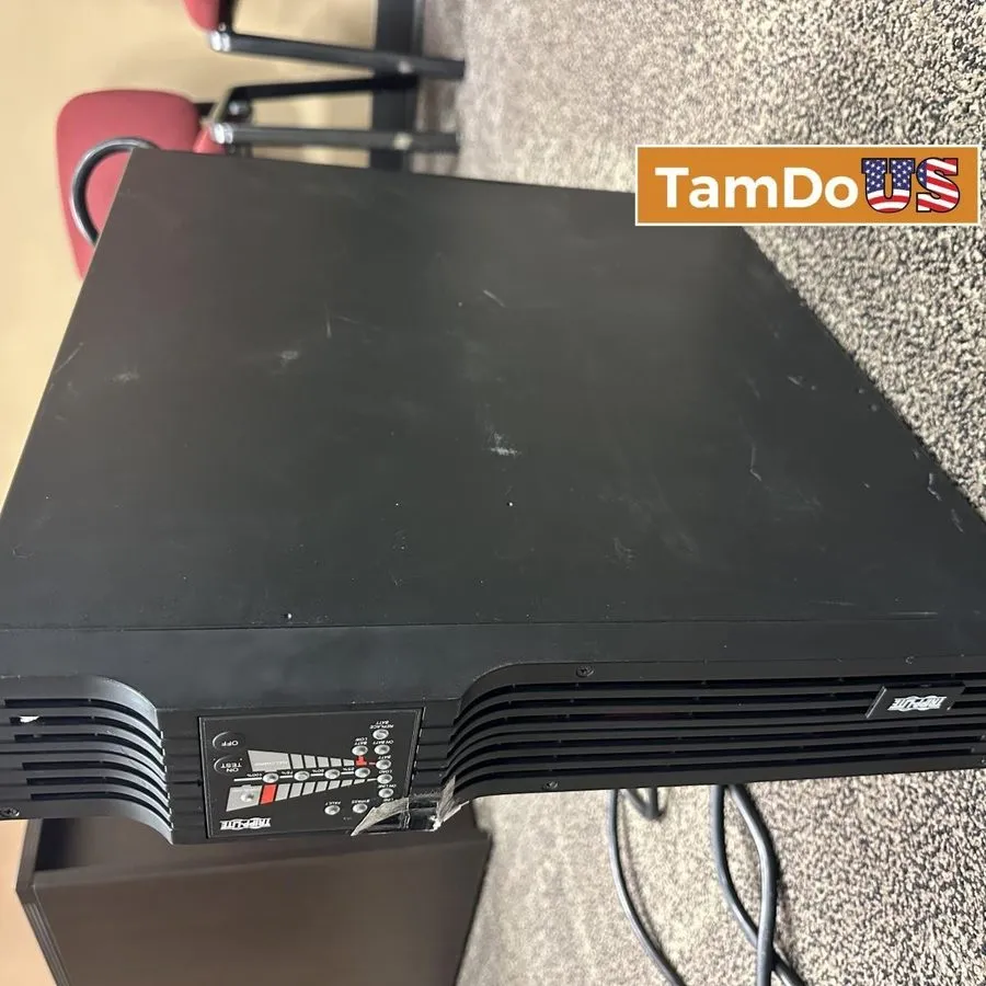 Стойка/шкаф Tripp Lite SmartOnline 2200VA 1.6kW RM 2U 120V SU2200RTXL2UA