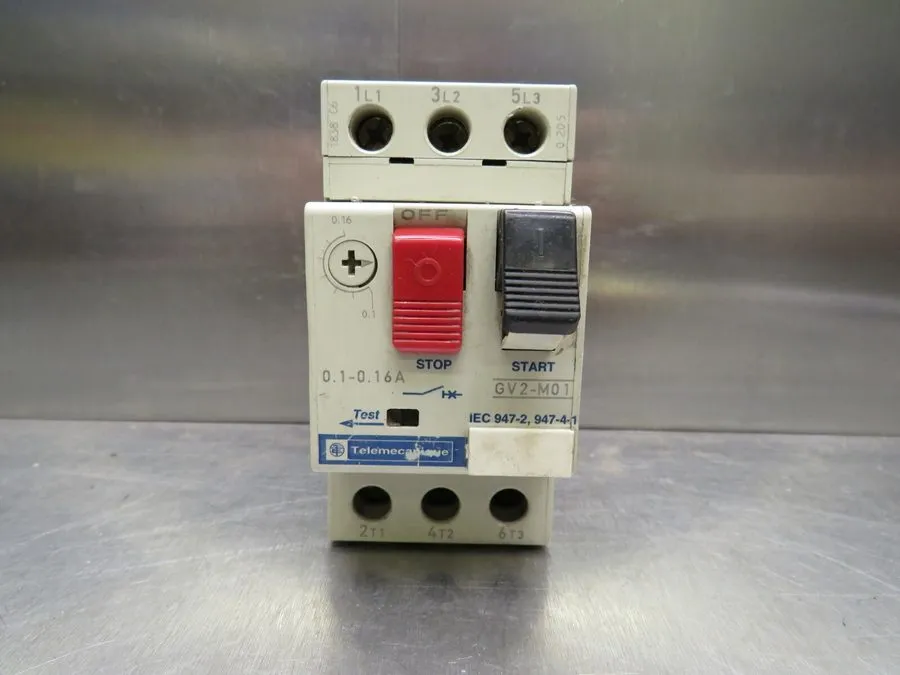 Автоматический выключатель TELEMECANIQUE GV2-M01 MOTOR CIRCUIT BREAKER 0.10-0.16