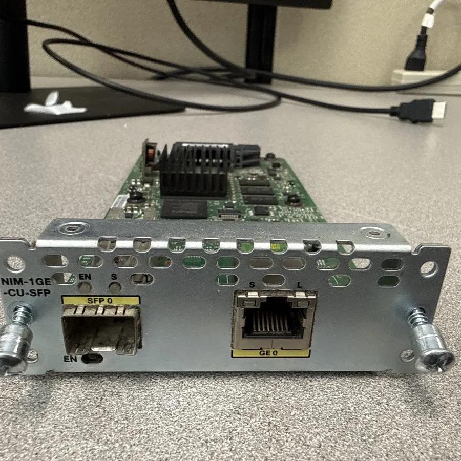 Трансивер Cisco Systems NIM-1GE-CU-SFP 1-PORT GE WAN NIM Dual-Mode RJ45 & SFP