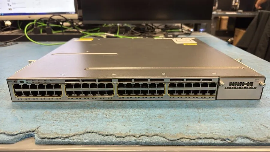 Коммутатор Cisco Catalyst (WS-C3750-48PS-S-US) 48-Ports Rack-Mountable Ethernet 