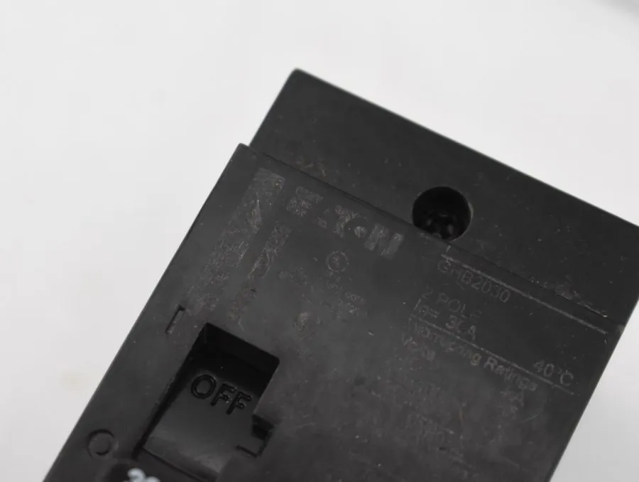 Автоматический выключатель Westinghouse GHB2030 2 Pole 30 Amp 277/480V Bolt on C