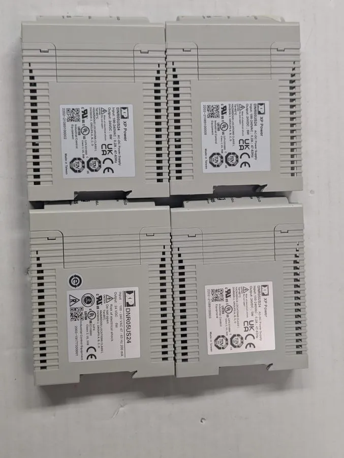 Блок питания (4x) XP Power DNR05US05 DIN Rail Power Supply 5VDC 1A 5W 90-264VAC