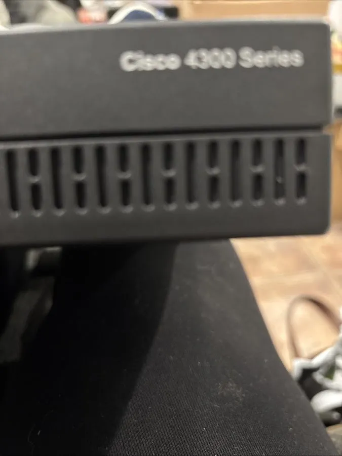 Маршрутизатор Cisco 4300 Series Rack-Mountable Router C4300 Series Product Line