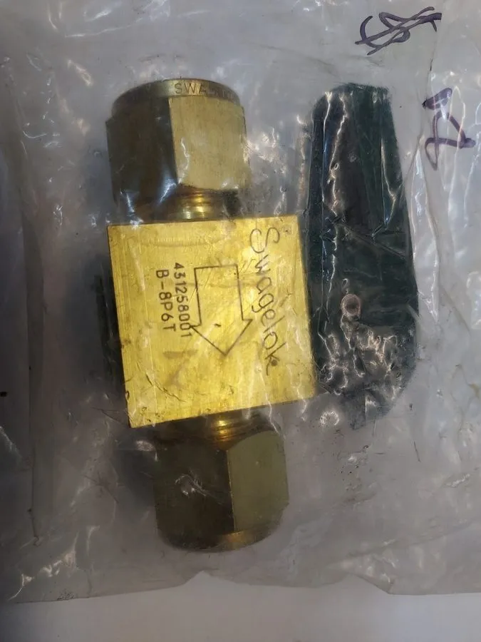 Клапан Swagelok B-8P6T Brass Quarter-Turn Instrument Plug Valve FNSP