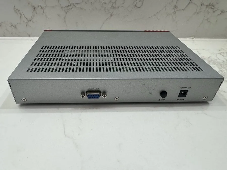 Межсетевой экран ZyXEL USG60 Unified Security Gateway FIREWALL 6 Port Gigabit Et