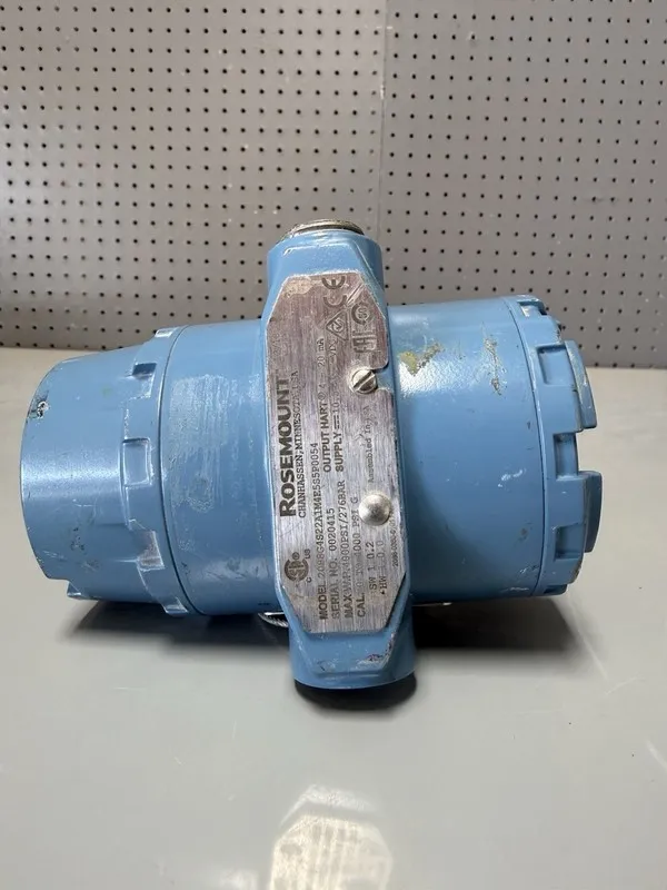 Трубопроводная арматура ROSEMOUNT 0-4000 PSIG GAUGE TRANSMITTER 2088G4S22A1M4E5S