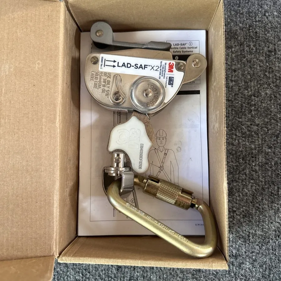 Складское оборудование SALA 3M Fall Protection model 6160030 Lad-saf X2 — фото лота 1
