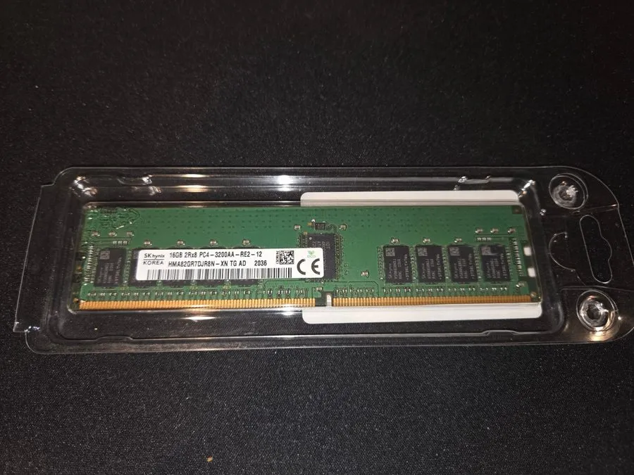 Модуль памяти SK Hynix 16GB DDR4-3200MHz 2Rx8 ECC RDIMM Server RAM HMA82GR7DJR8N — фото лота 1