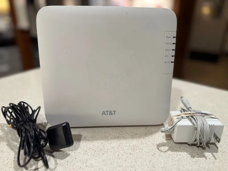 Операторское оборудование Nokia SS2FII AT&T Cell Booster Femtocell Multi-Band SO