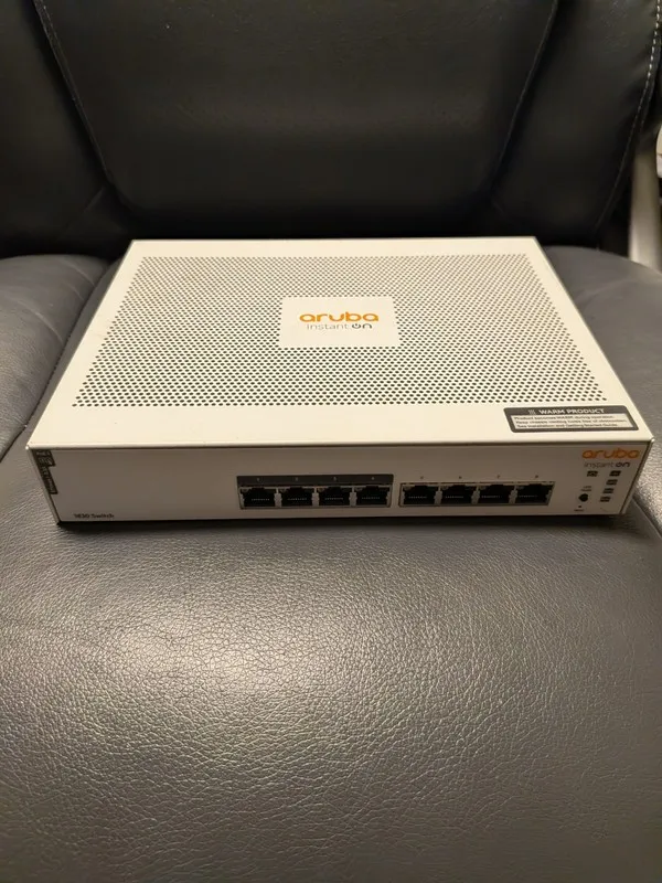 Коммутатор Aruba Instant On 1830 Switch JL811A 8-Port PoE