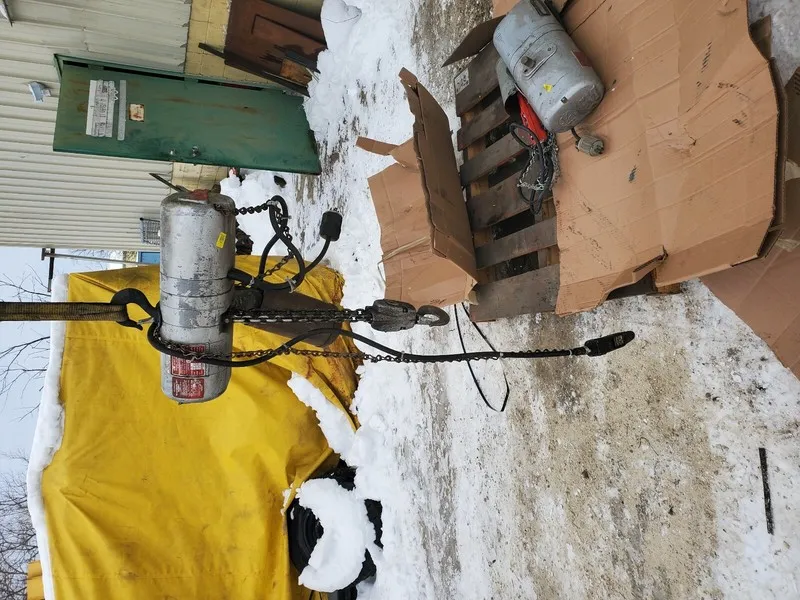 Таль Dayton 3YE18 1 Ton 2000Lb Electric Chain Hoist 20' Lift 16Fpm 460V 3Ph Trol
