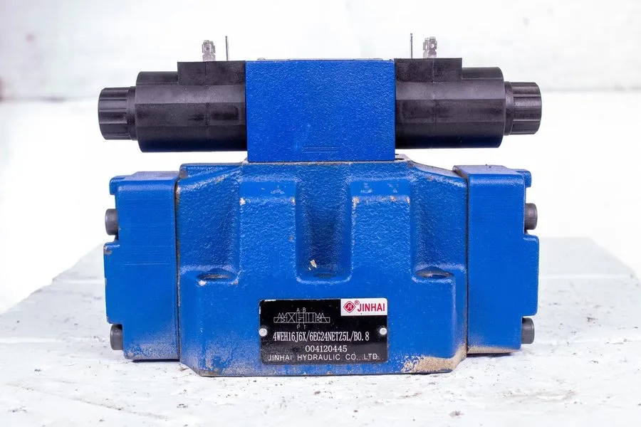 Пневмоклапан REXROTH R901089241 4WE6J70/HG24N9K4 Hydraulic Valve