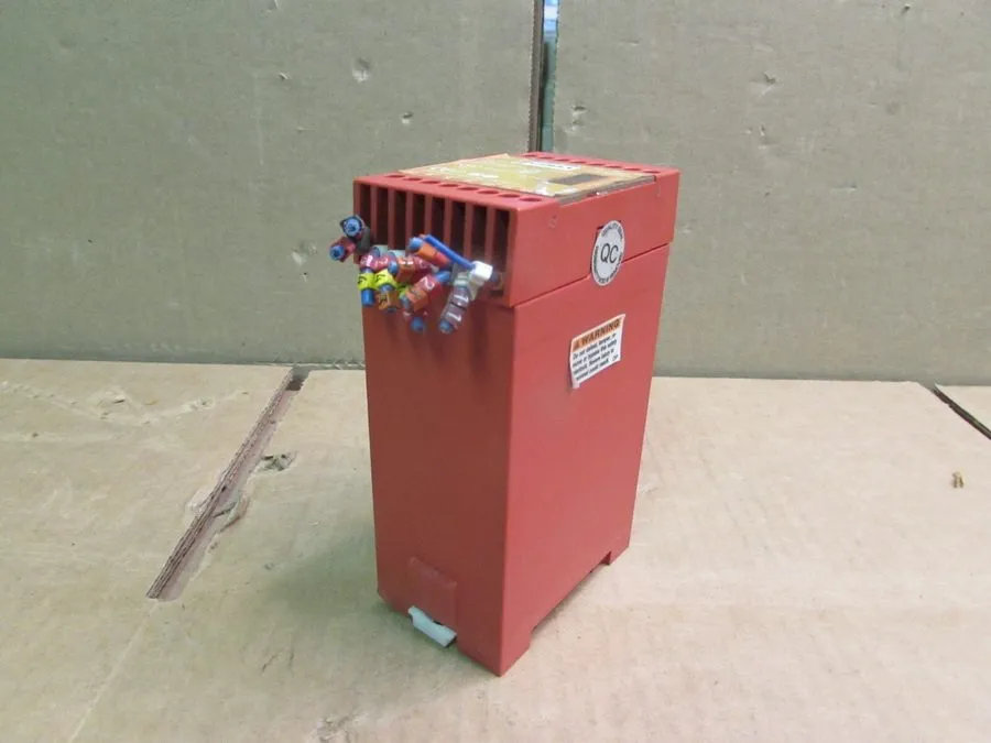 Реле безопасности ALLEN BRADLEY 440R-S07139 STOP MOTION DETECTION RELAY SER.A 24