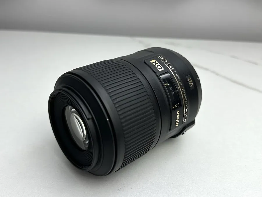 Объектив Nikon AF-S DX Micro NIKKOR 85mm f/3.5G ED VR Macro Lens