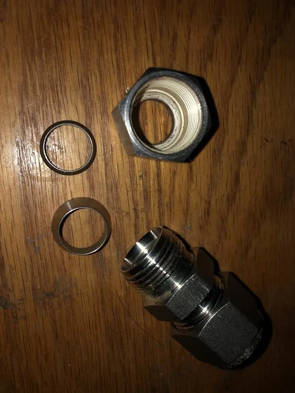 Фитинг 1 Swagelok Stainless Steel Union Fitting 1/2" OD Tube SS-810-6