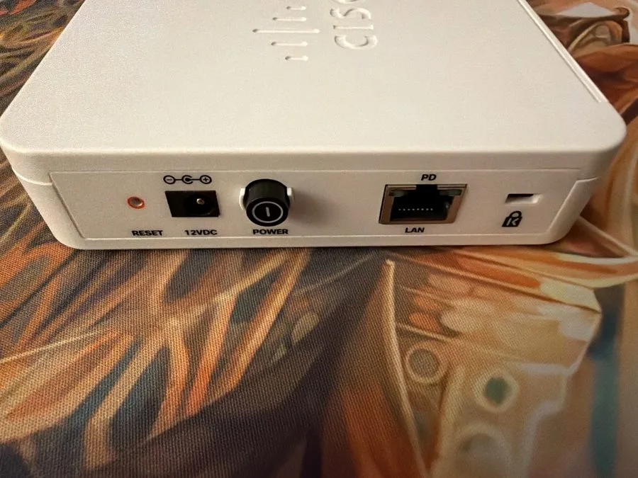 Точка доступа Wi-Fi Cisco WAP125 Wireless AC/N Dual Band Access Point w/PoE WAP1 — фото лота 1