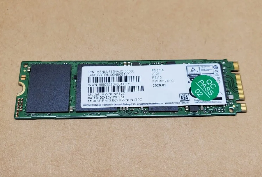 SSD-накопитель Samsung PM871b MZ-NLN512C SSD 512GB M.2 2280 SATA MZNLN512HAJQ-00