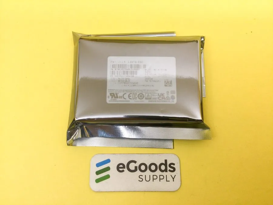 SSD-накопитель MZ-WLR3T80 Samsung PM1733 3.84TB 2.5in NVMe PCIe 4 Enterprise SSD — фото лота 2