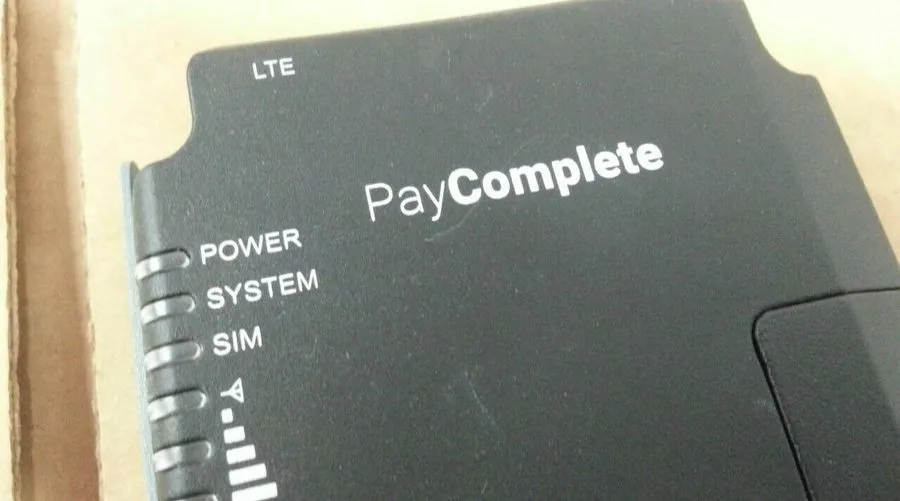 Маршрутизатор INDUSTRIAL CELLULAR LTE ROUTER WITH DUAL SIM PAYCOMPLETE 5006597-U