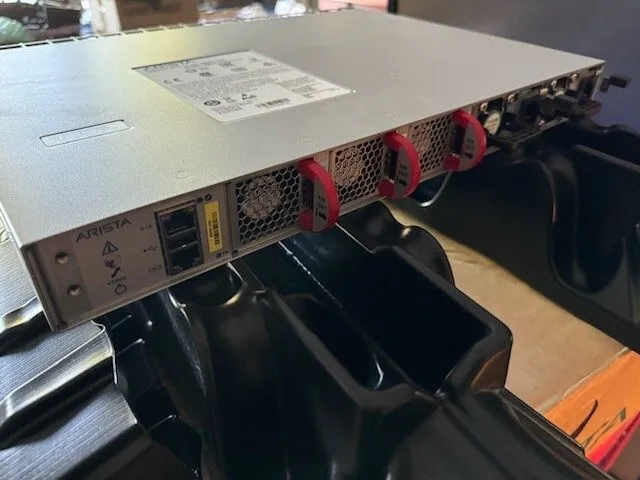 Коммутатор Arista CCS-720XP-48Y6-2F 48-Port PoE+ Switch 1 Year — фото лота 2