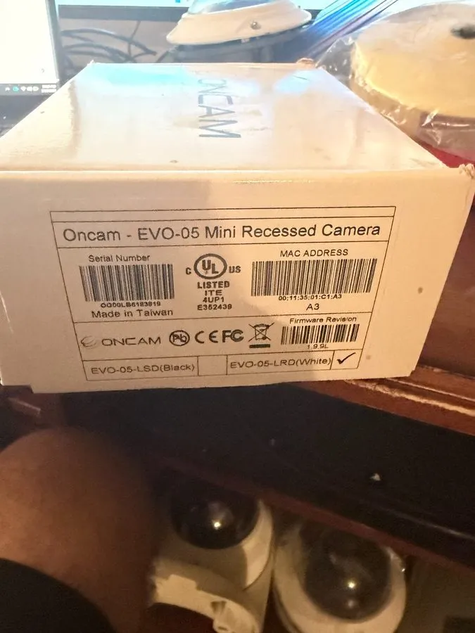 Камера Pelco OnCam EVO-05-LID Evolution 360-Degree Indoor Mini Camera
