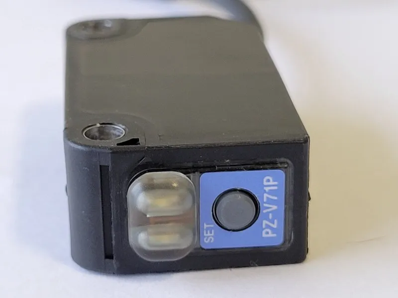 Фотоэлектрический датчик Keyence PZ-V71P Photoelectric Sensor FNOB