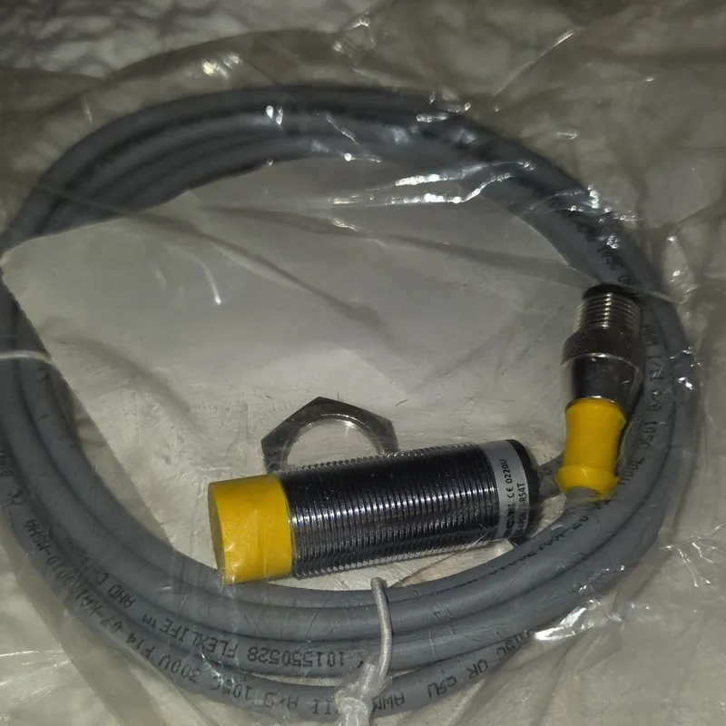 Датчик приближения Turck NI14-M18-AP6X-2-RS4T Inductive Proximity Sensor 14mm PN — фото лота 2