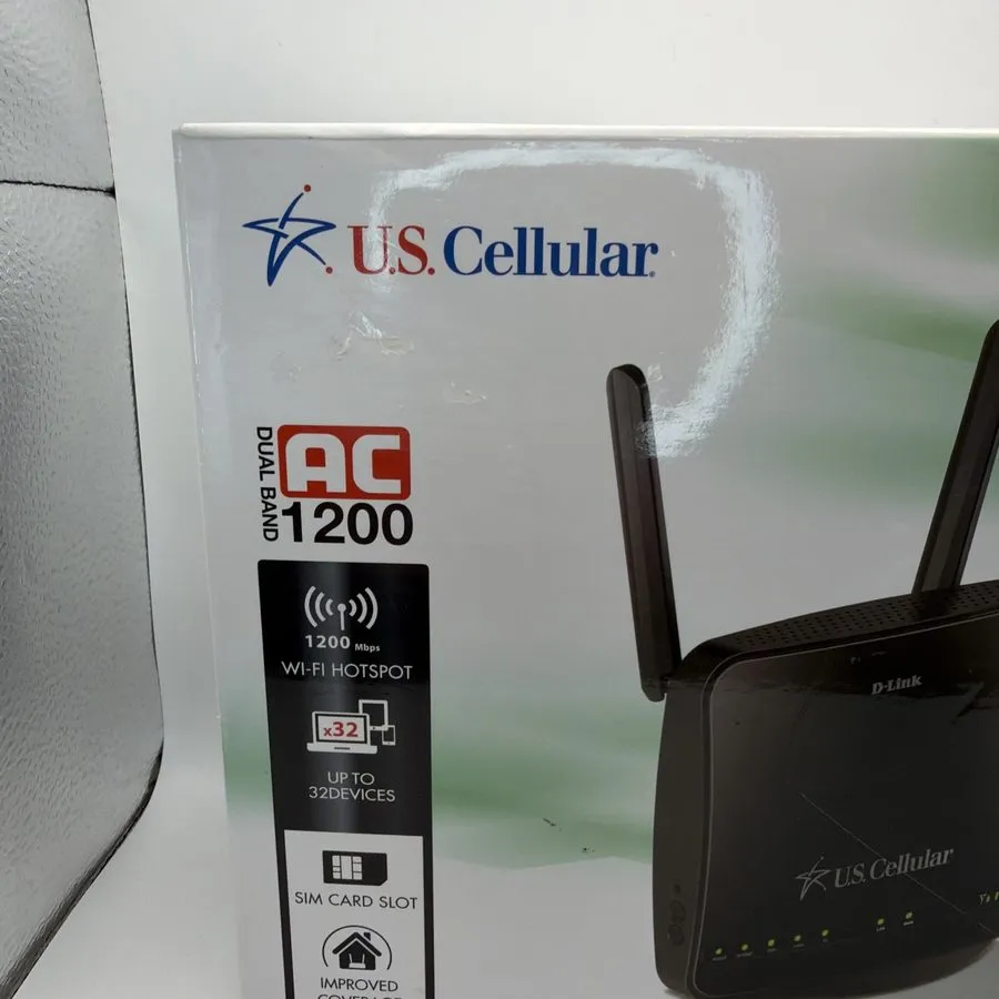 Маршрутизатор D-Link DWR-961 US Cellular 4G LTE Wireless Router AC1200 Complete — фото лота 2