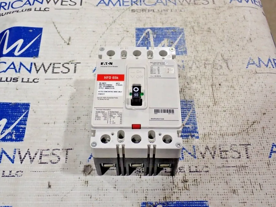Автоматический выключатель Eaton HFD3090 3P 90 Amp 600V Bolt On Circuit Breaker 