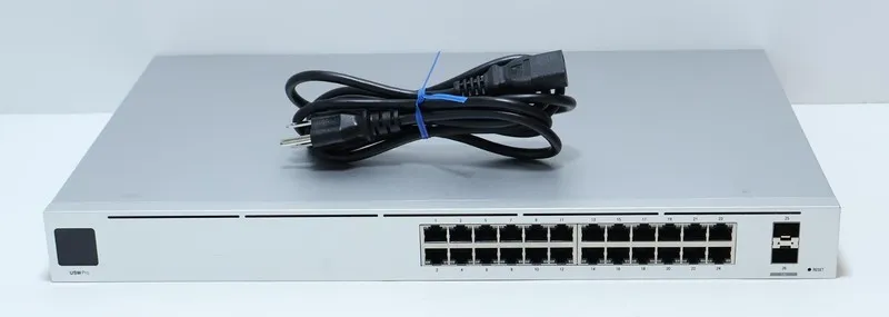 Коммутатор Ubiquiti Networks UniFi Pro 24 Network Switch USW-Pro-24