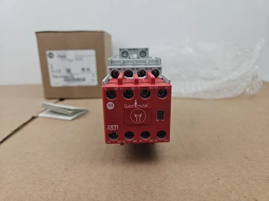 Реле безопасности ALLEN BRADLEY 700S-CF620EJBC SAFETY RELAY 24V DC 6NO/2NC 700-C — фото лота 2
