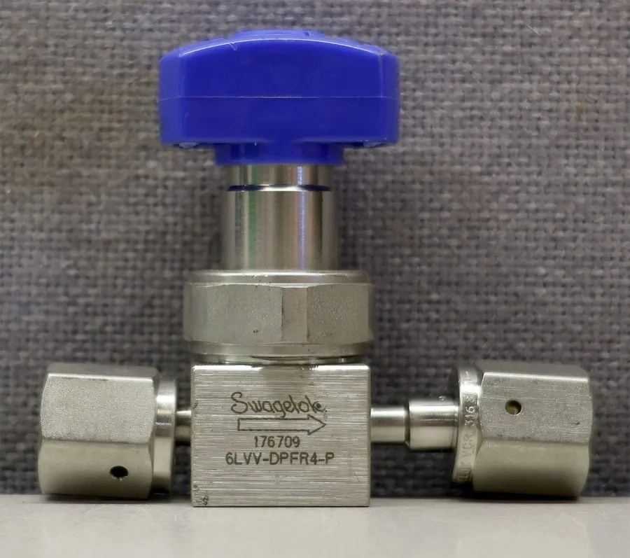 Клапан Swagelok 6LVV-DPFR4-P Diaphragm Valve 1/4" FVCR Stainless Steel