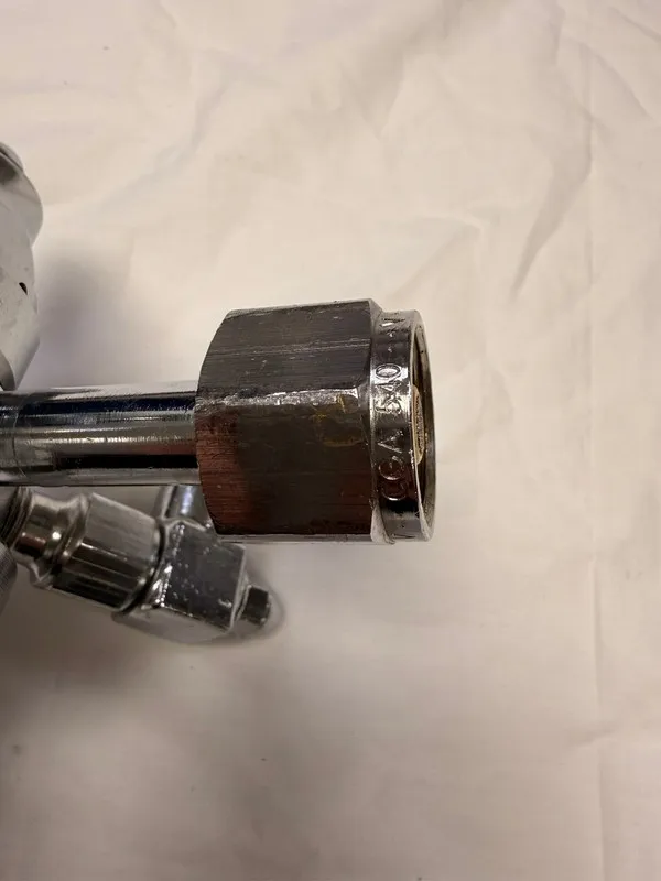Трубопроводная арматура Victor High Purity Two Stage Gas Regulator HPT270C-540 — фото лота 2