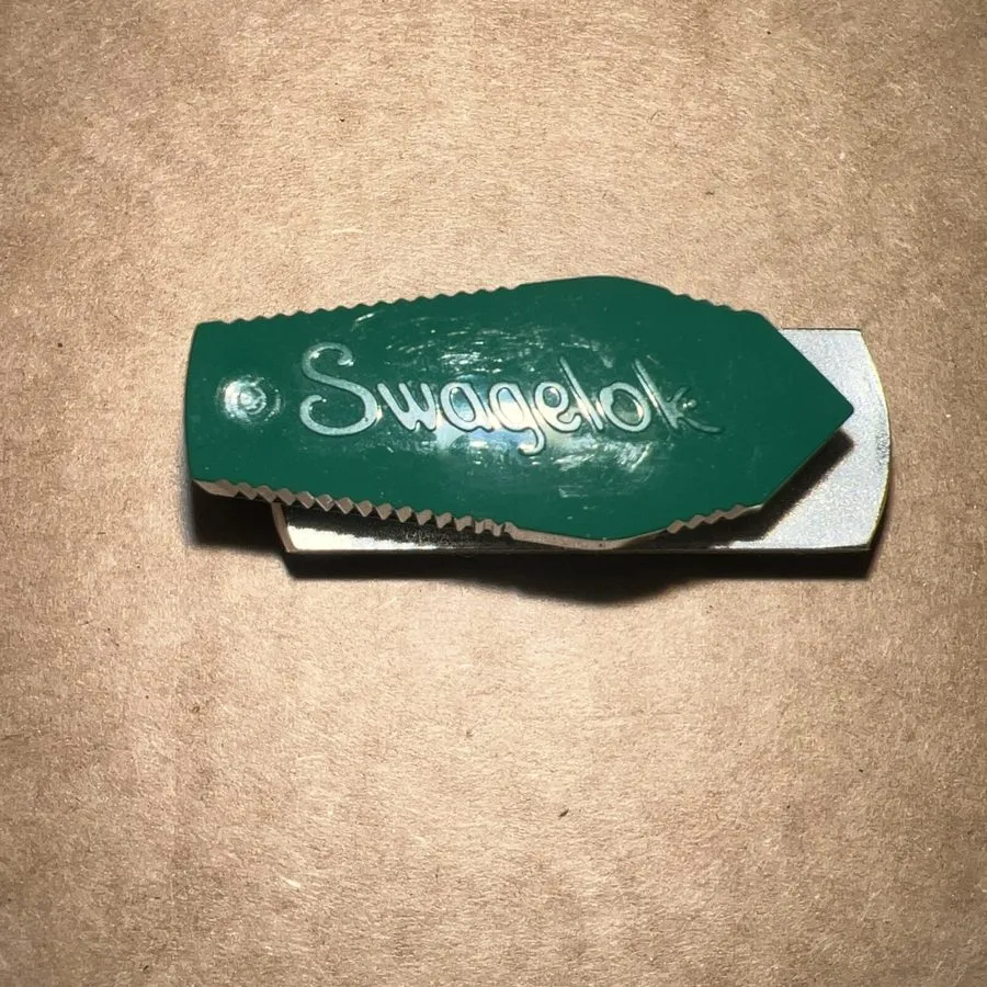 Клапан Swagelok Two-Way Plug Valve (SS-4P4TA)