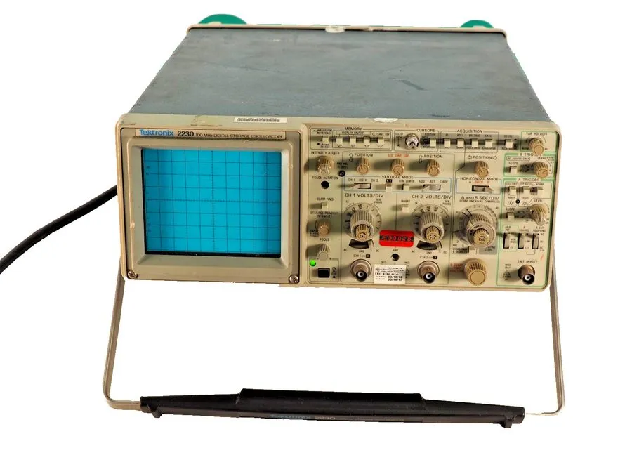 Осциллограф Tektronix 2230 100mhz Digital Storage Oscilloscope (YTH44)