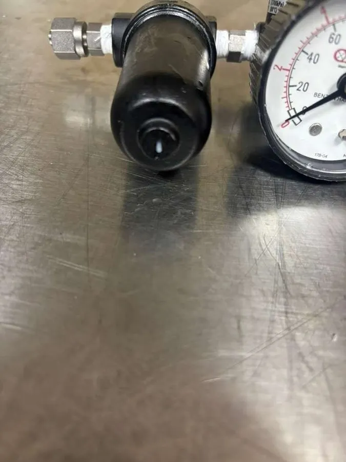 Трубопроводная арматура GAST ADJUSTABLE PRESSURE REGULATOR AH101R — фото лота 2
