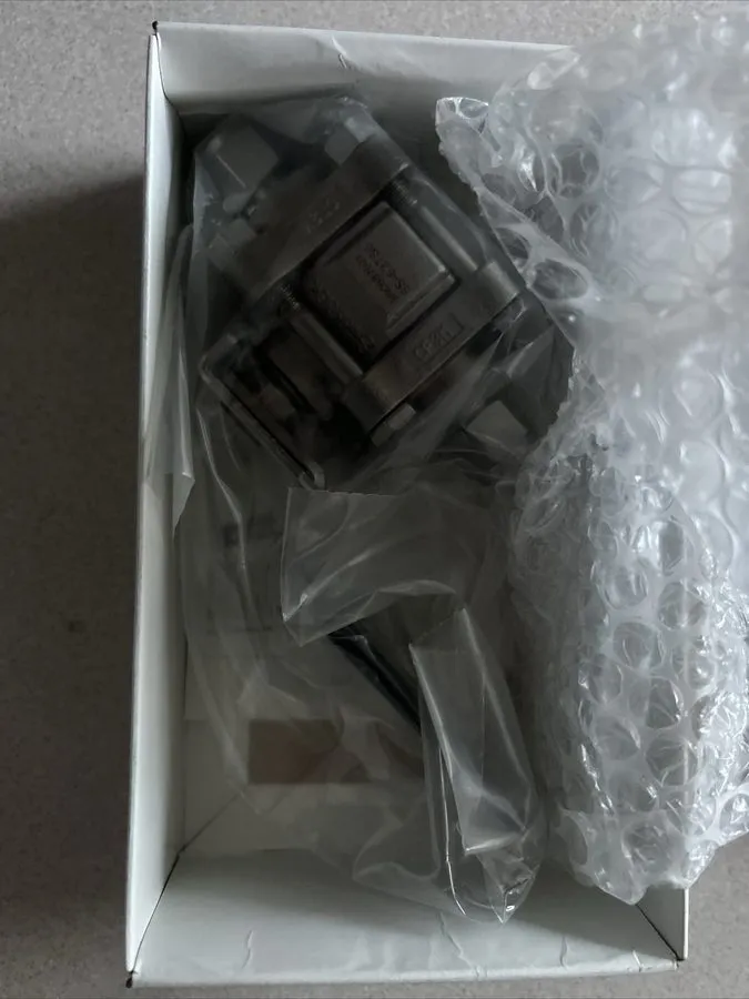 Клапан Swagelok SS-63TS6 Stainless Steel 3-Piece 60 Series Ball Valve FNSP