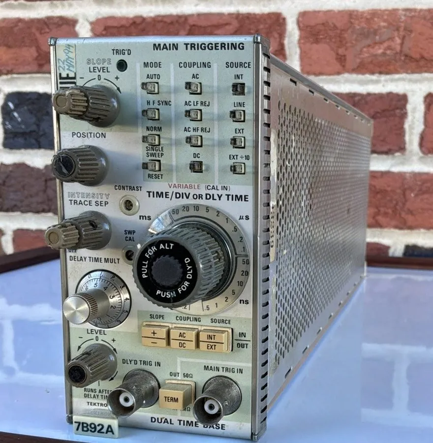 Осциллограф Tektronix 7A19 600MHz Vertical Amplifier Plug-In 7000 Series Oscillo — фото лота 1