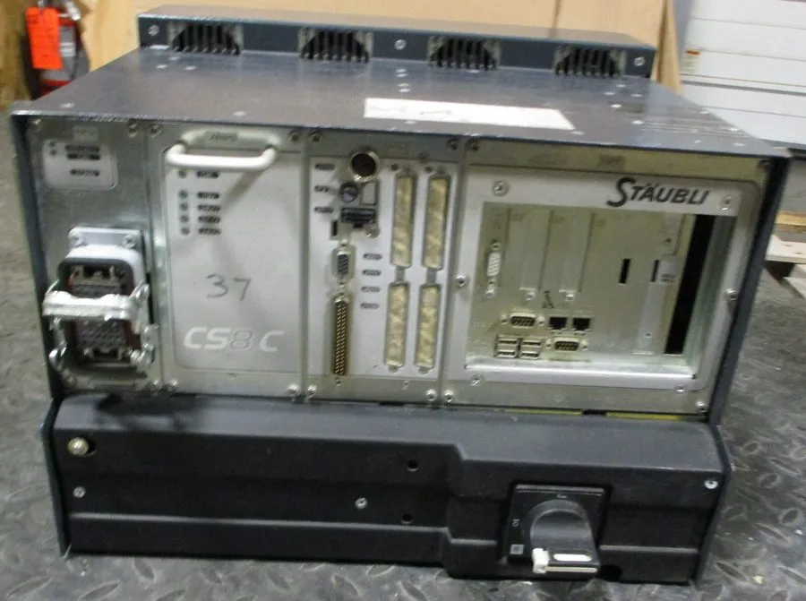 Робот Staubli CS8C RS60 Robot Controller 3x480V-50/60Hz-1700VA CS8CRS60 — фото лота 1