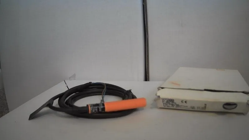 Датчик приближения IFM EFECTOR IF-3004-BPKG INDUCTIVE PROXIMITY SENSOR NSNP