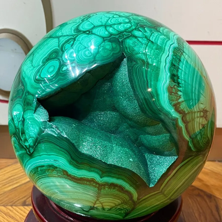 Лабораторный прибор 24.31LB TOP Natural malachite geode Quartz big ball hand car