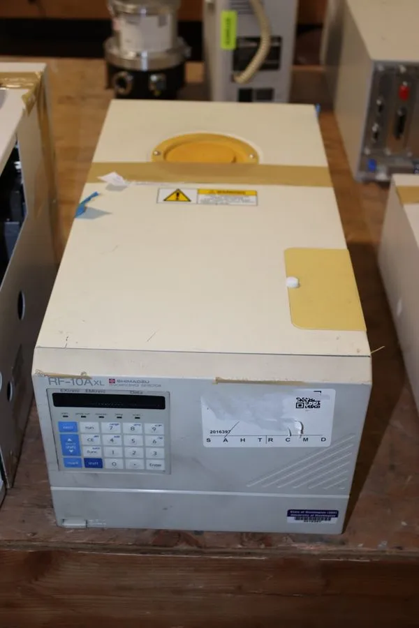 Хроматограф Shimadzu RF-10AXL Fluorescence Detector HPLC Liquid Chromatography