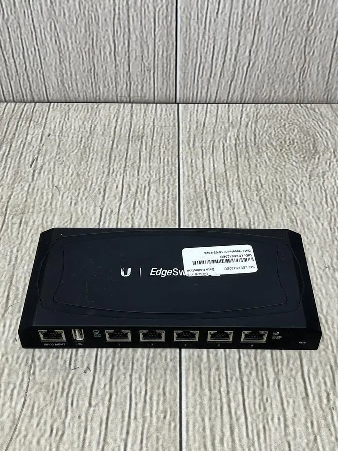 Коммутатор Ubiquiti EdgeSwitch 5XP ES-5XP 5-Port Gigabit 24V PoE Managed Switch