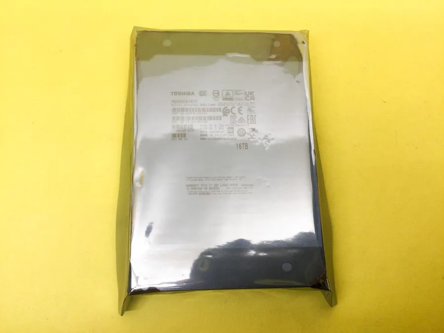 Жёсткий диск Toshiba MG08 16TB 7200RPM SAS 12Gb/s 512MB 512e 3.5in HDD MG08SCA16