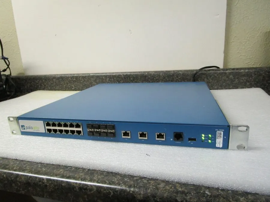 Межсетевой экран Palo Alto PA-3020 12-Port GbE 8-Port SFP Security Firewall