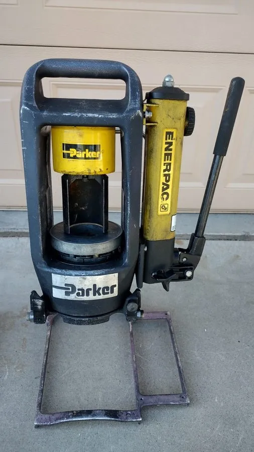 Насос Parker 94C-001-PFD MiniKrimp Portable Hydraulic Hose Crimper Hand Pump 30  — фото лота 1