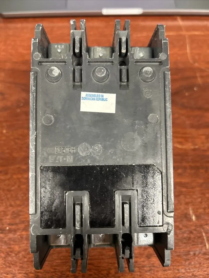 Автоматический выключатель Eaton HMCPE003A0C Molded Case Circuit Breaker 3a 480v — фото лота 2
