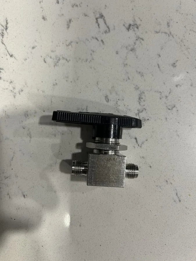 Клапан Swagelok SS-43S4 316 Stainless Steel Ball Valve 1/4"