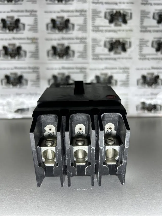 Автоматический выключатель GENERAL ELECTRIC TEY360 TEY 3 POLE 60 AMP 480v CIRCUI